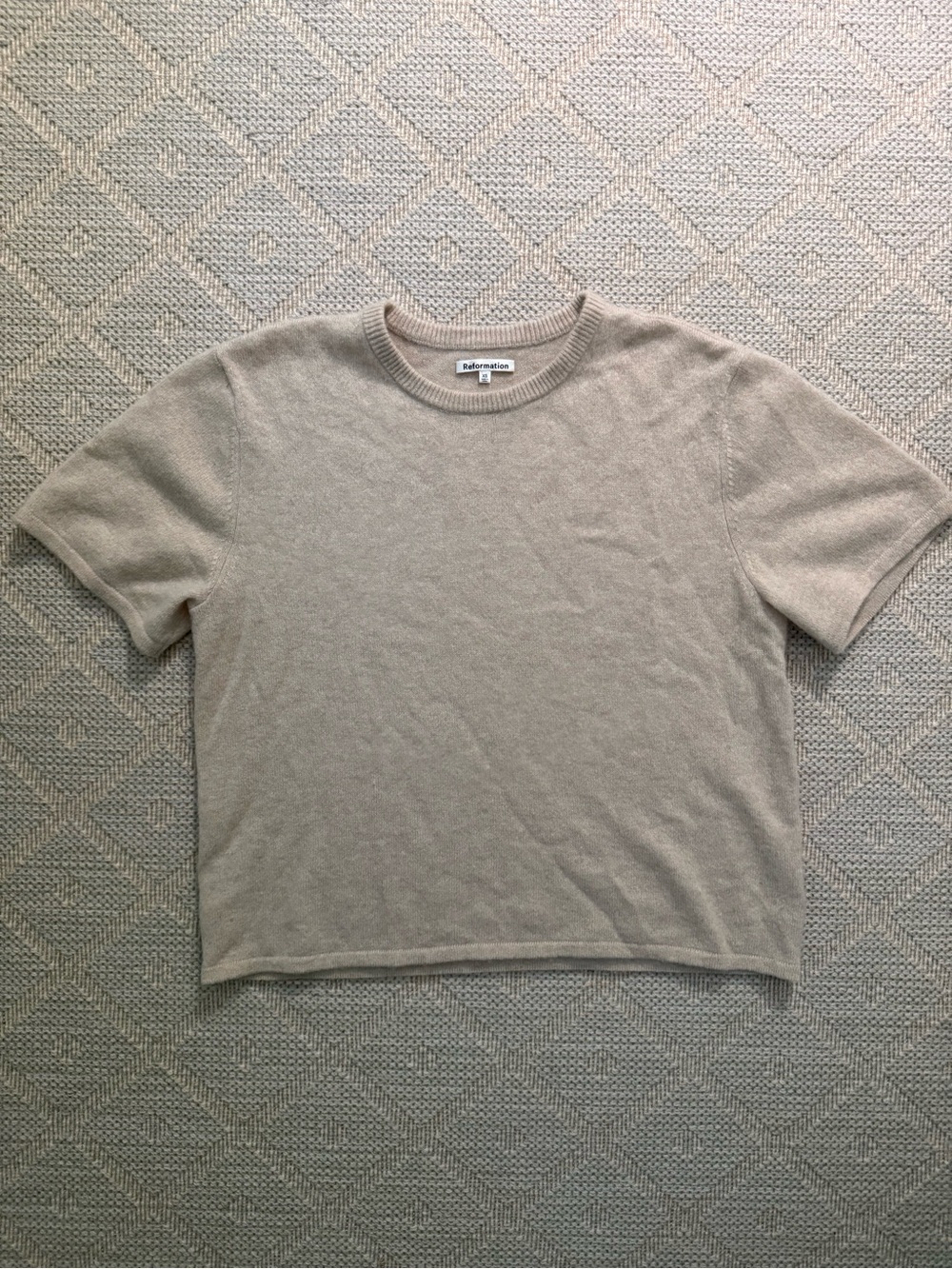 Reformation Cashmere Short-Sleeve Crewneck Top in Taupe